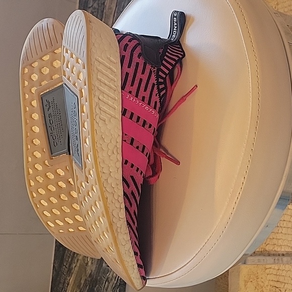 Adidas NMD Boost shoes pink/ black white 3 stripes dieweltmark Sz 9 1/2 Like New - Picture 6 of 9